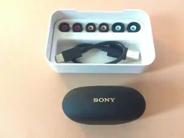 소니 WF-1000XM5 구성품 이어팁에 SS 크기가 추가